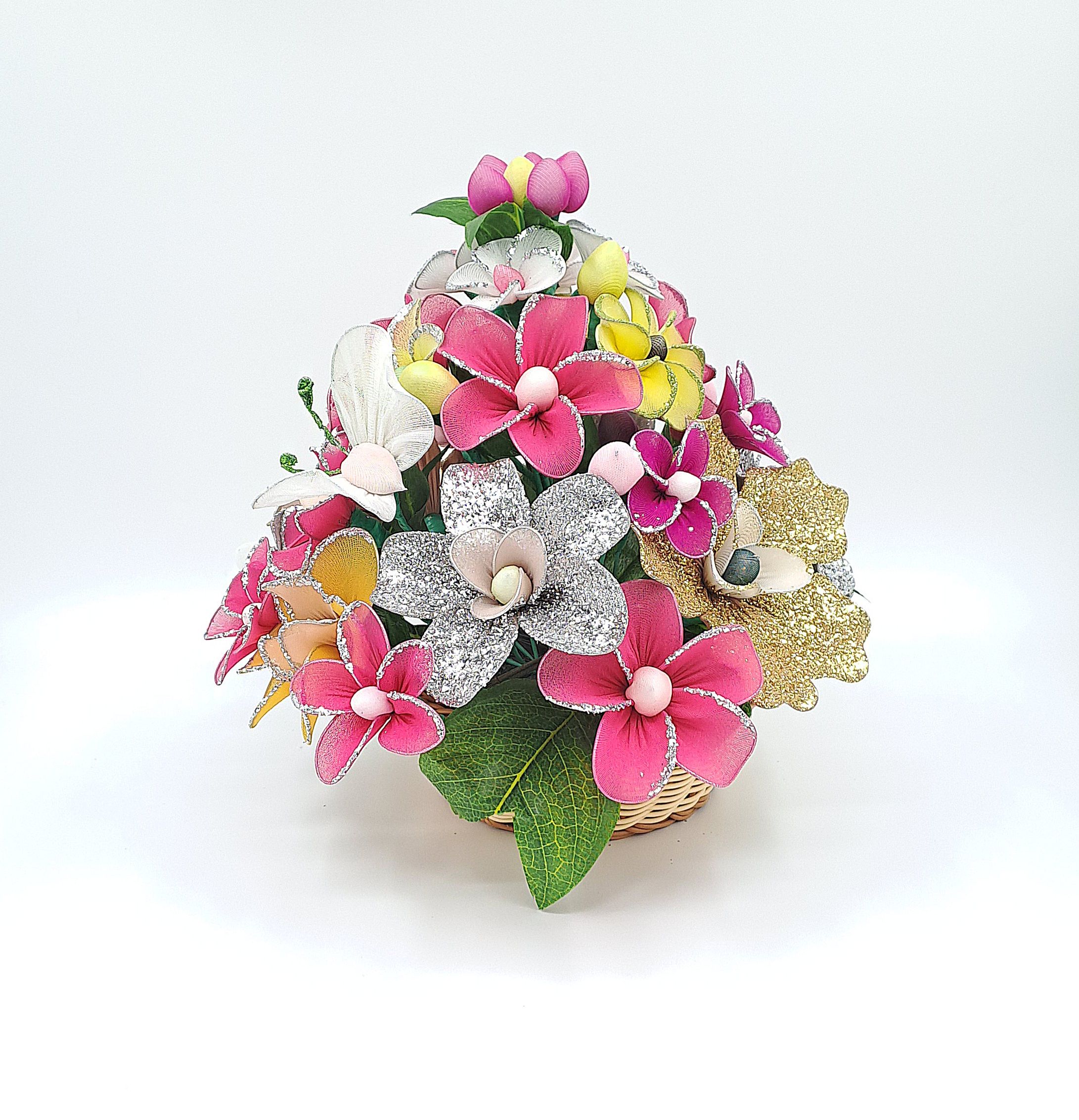 Bouquet de fleurs artisanal rose diversifié